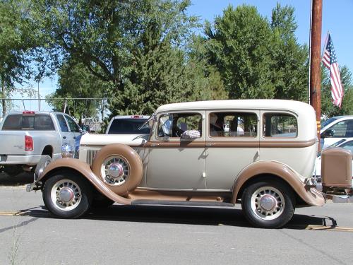 An old (1930's) car, nicely spiffed up.