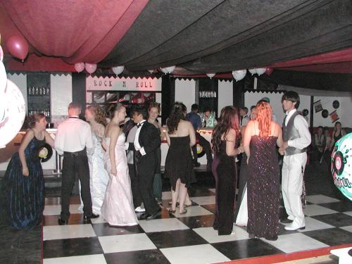 High School kids enjoying the dance floor